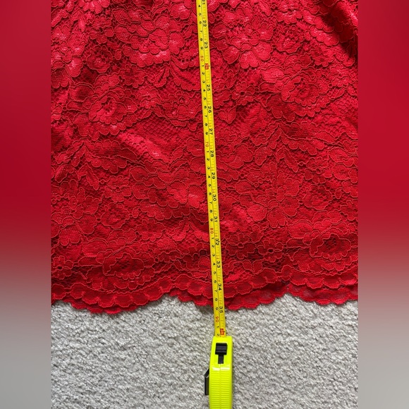 Suzy Shier Lace Dress - Picture 9 of 11